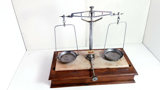 Bilancia vintage farmacista orafo autentica legno marmo  oggetto da collezione