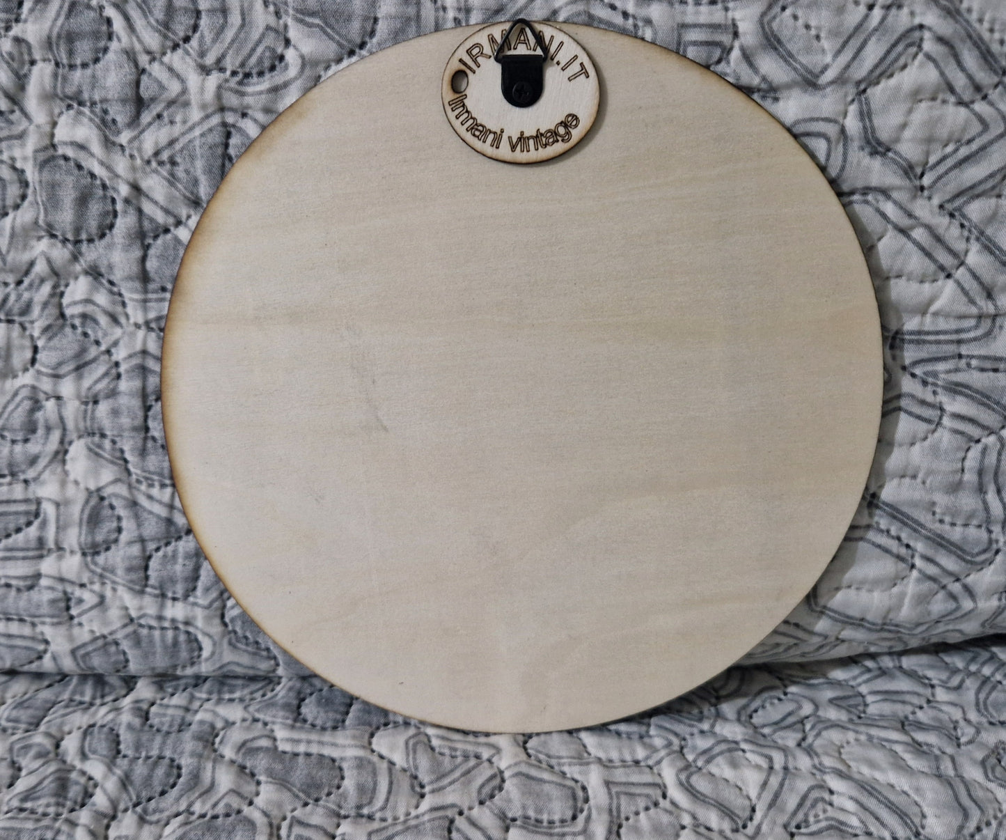 Quadretto Decorativo labubu realizzato a mano misure 20x30 cm circa