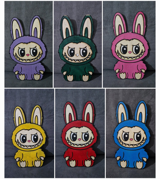 Quadretto Decorativo labubu realizzato a mano misure 20x30 cm circa